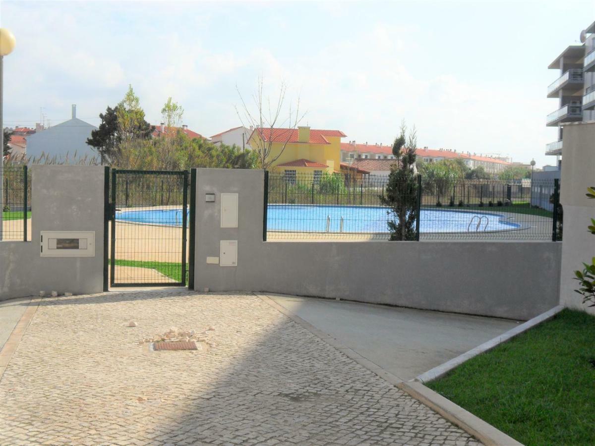 Alojamentos Campo & Mar - T1 Com Piscina São Martinho do Porto Dış mekan fotoğraf